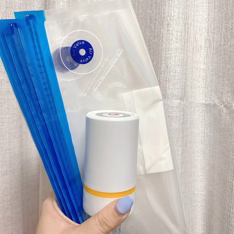 Vakuová svářečka potravin - rychlá, odolná, dodává se s opakovaně použitelnými sáčky Ziplock pro opakované použití