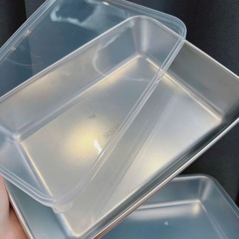 Nádoba z nerezové oceli 304 o objemu 2500 ml – Bezpečné a praktické řešení pro uchovávání potravin (25×20×6 cm)